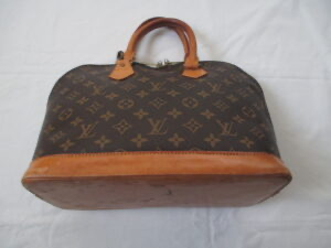 ＊ルイヴィトン　アルマＰＭ＊　シミ・変色の染め直し、角スレ補修