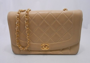 お気に入りのバッグの修理、お任せください！