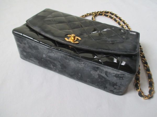 ＊シャネル　ダイアナ　マトラッセ＊　エナメル修復